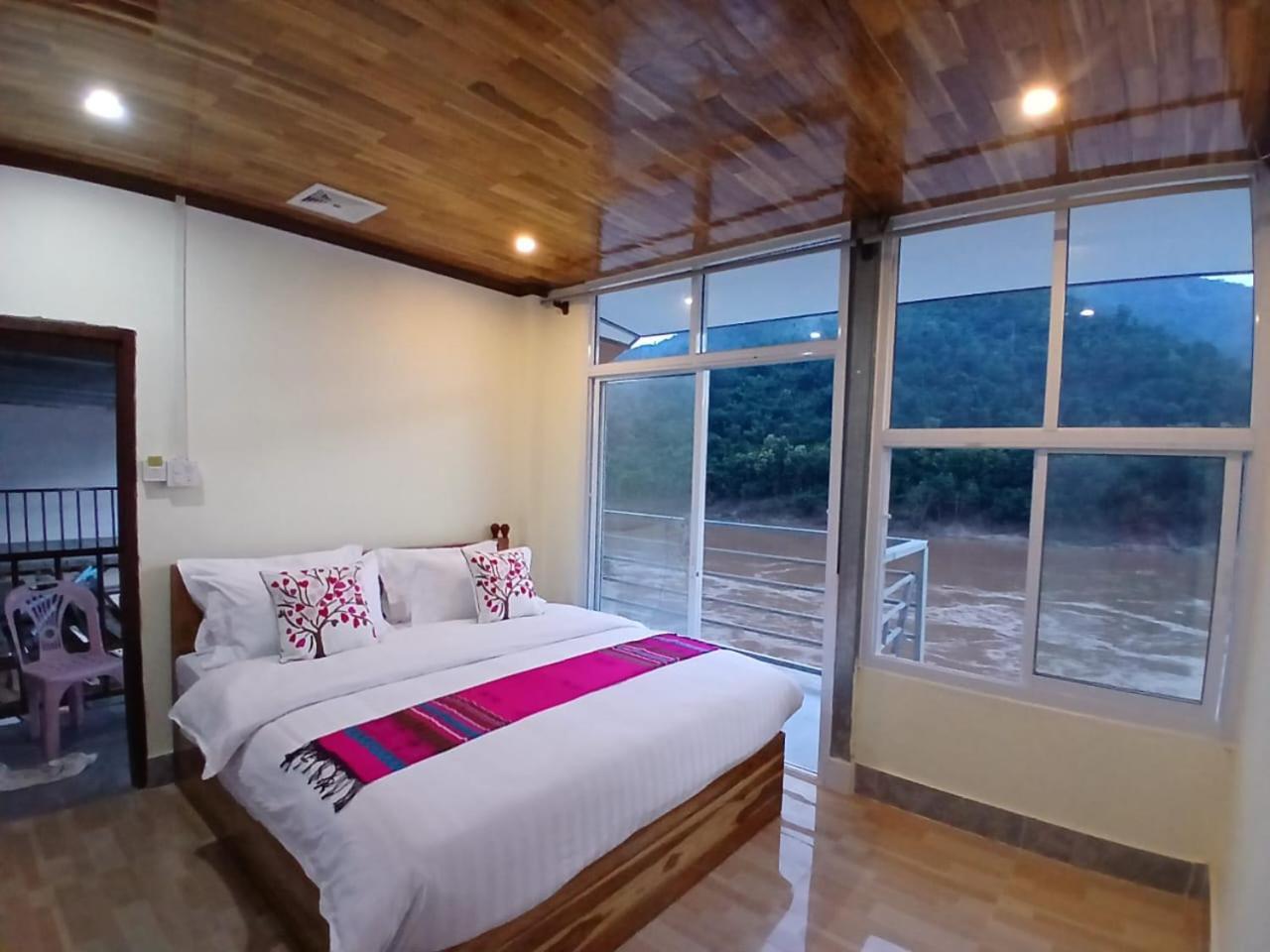 Villa Mekong 2 Guesthouse MuangMuangpakbeng Kültér fotó